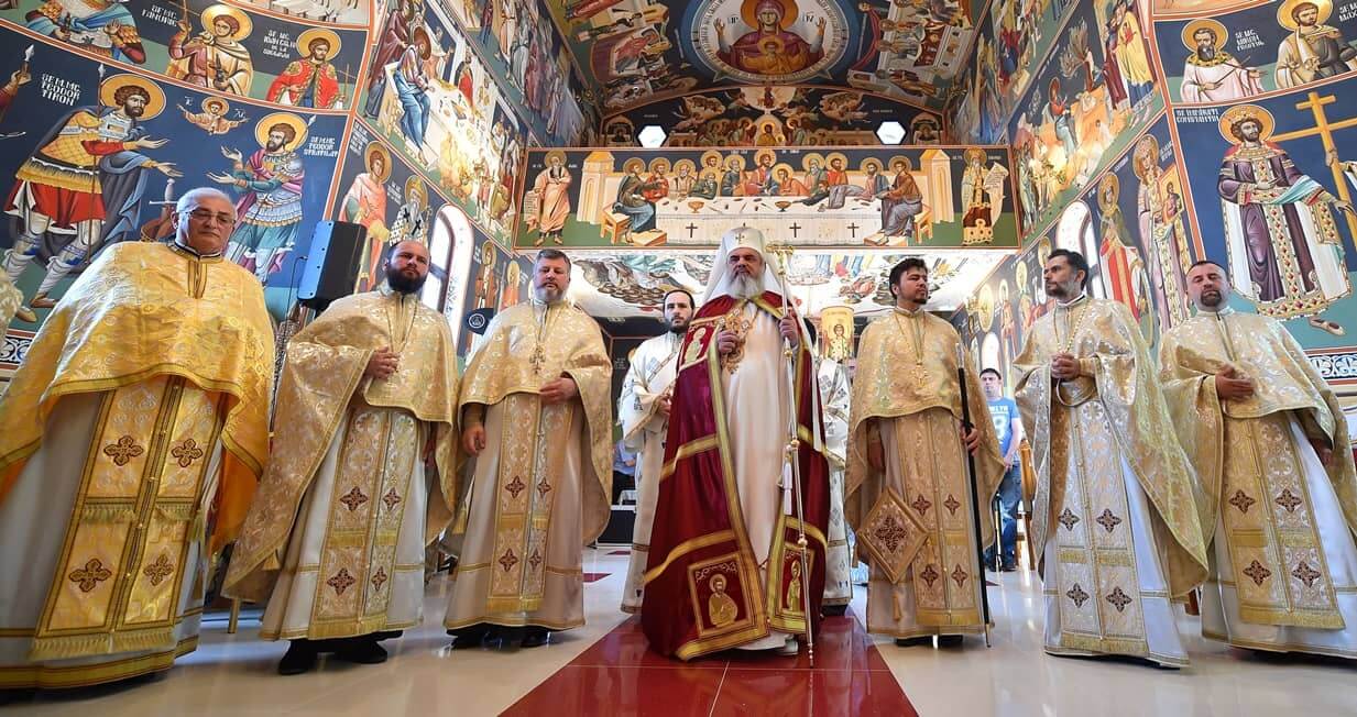 Patriarhul României a sfințit Biserica „Sfânta Fecioară Maria”